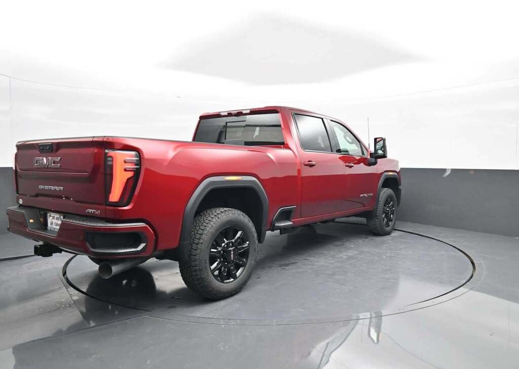 2025 GMC Sierra 2500HD AT4