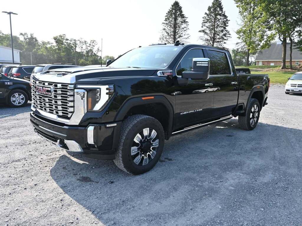 2025 GMC Sierra 2500HD Denali
