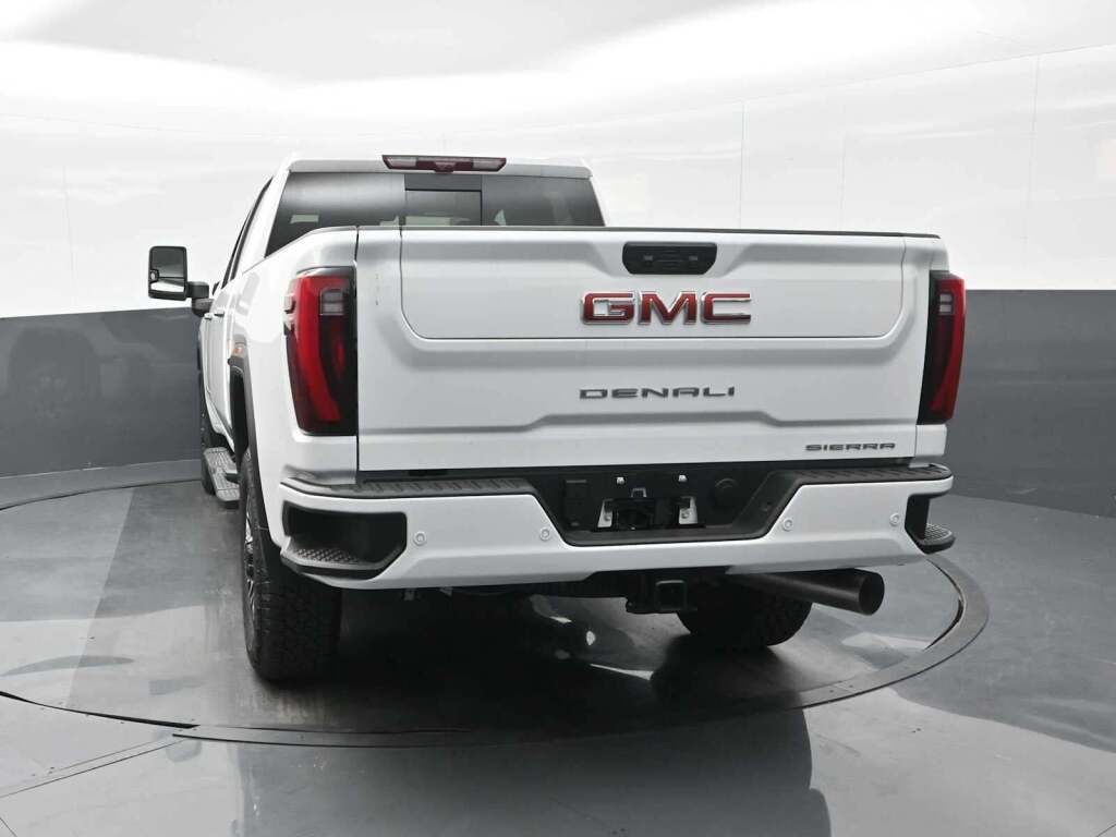 2025 GMC Sierra 2500HD Denali