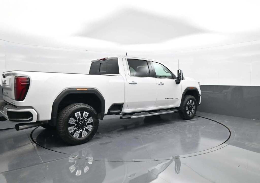 2025 GMC Sierra 2500HD Denali