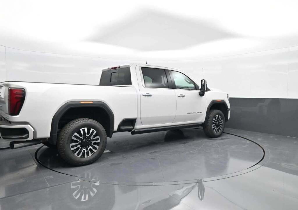 2025 GMC Sierra 2500HD Denali Ultimate