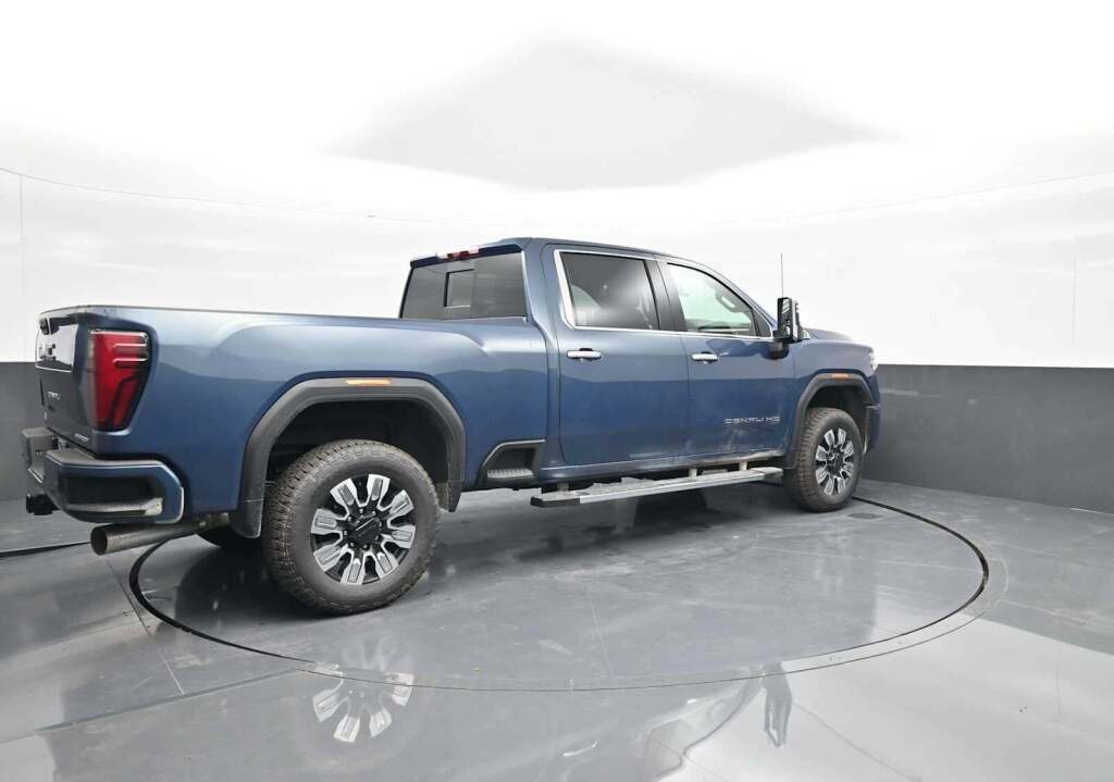 2025 GMC Sierra 2500HD Denali