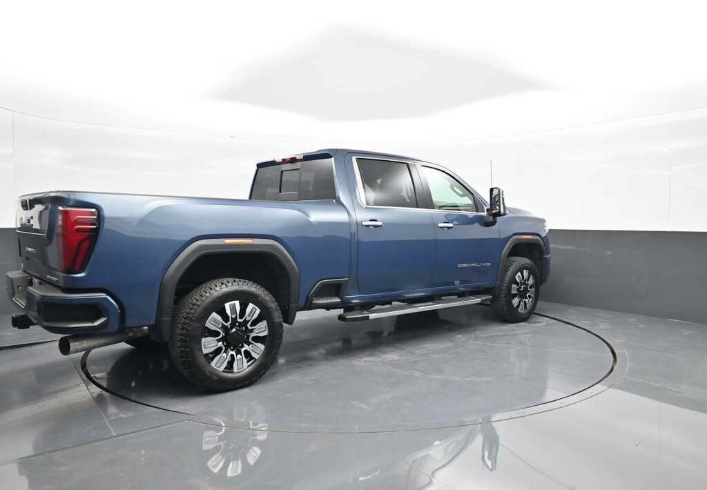 2025 GMC Sierra 2500HD Denali