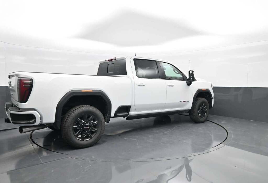2025 GMC Sierra 2500HD AT4