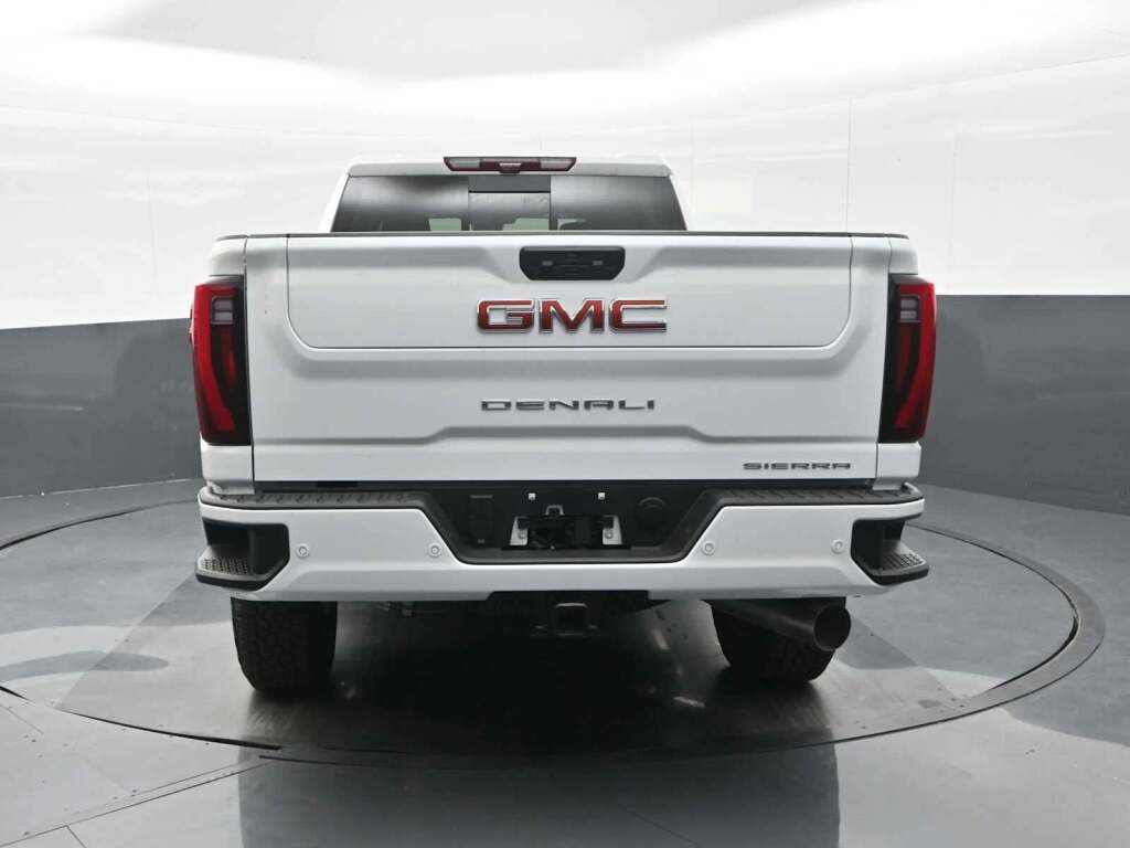 2025 GMC Sierra 2500HD Denali