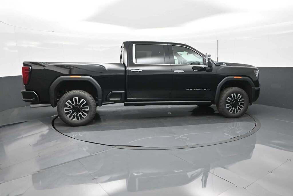 2025 GMC Sierra 2500HD Denali Ultimate