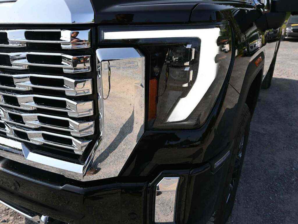 2025 GMC Sierra 2500HD Denali