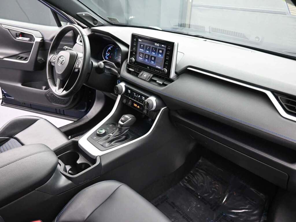 2020 Toyota RAV4 Hybrid XSE