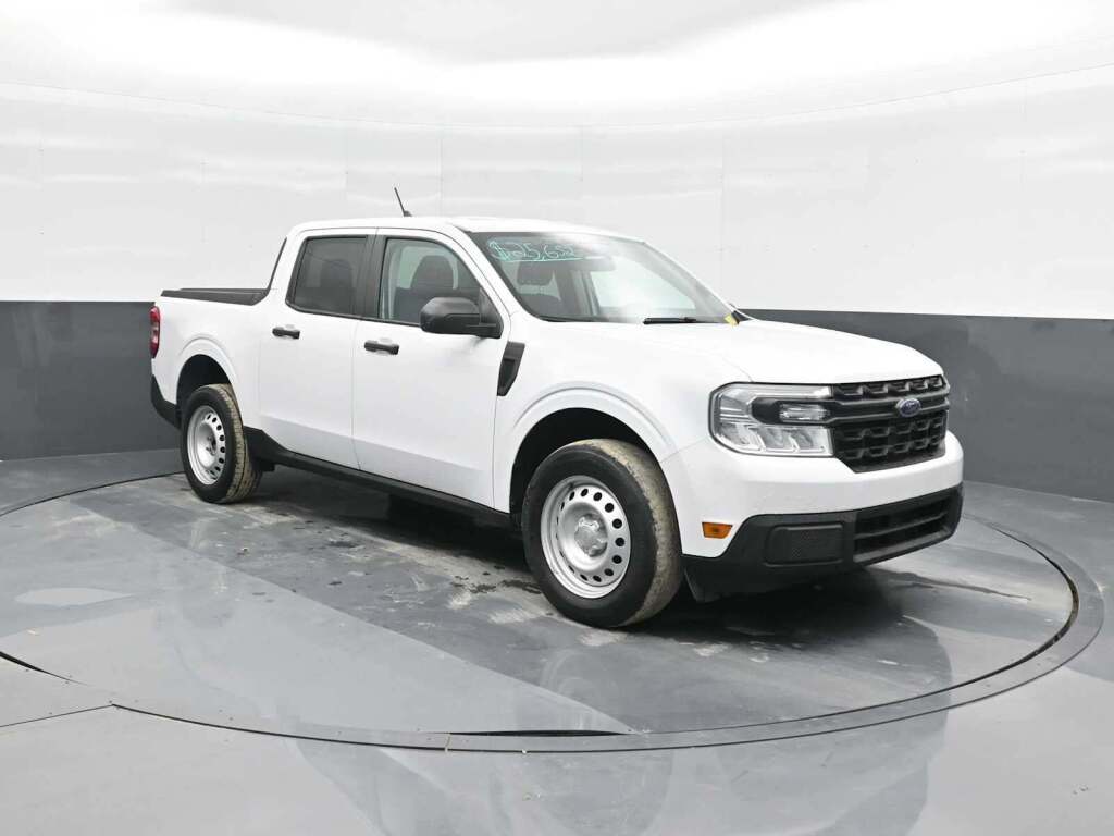 2023 Ford Maverick XL's photo