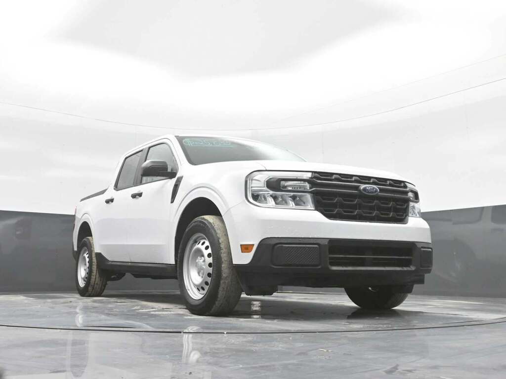 2023 Ford Maverick XL