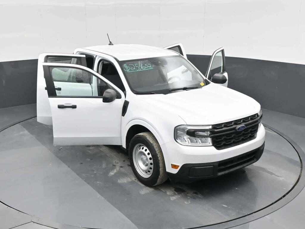 2023 Ford Maverick XL