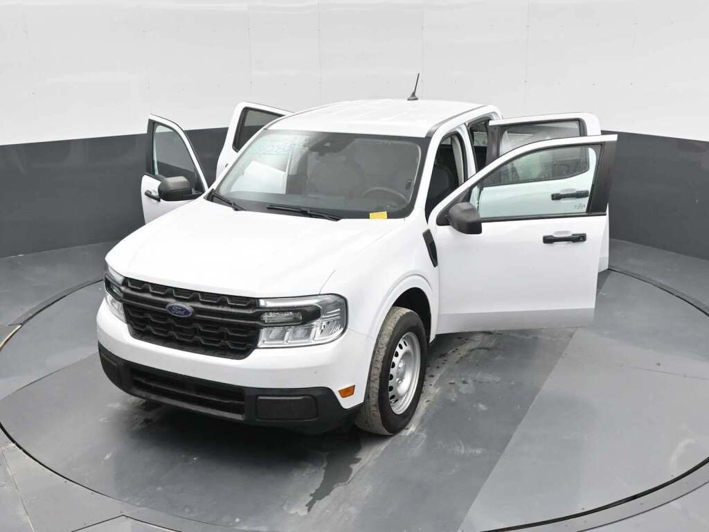 2023 Ford Maverick XL