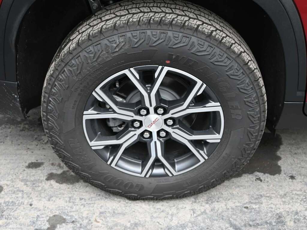 2024 GMC Acadia AWD AT4