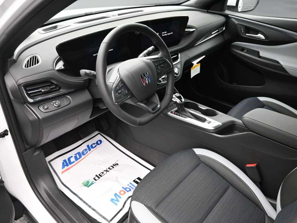 2025 Buick Envista Preferred FWD