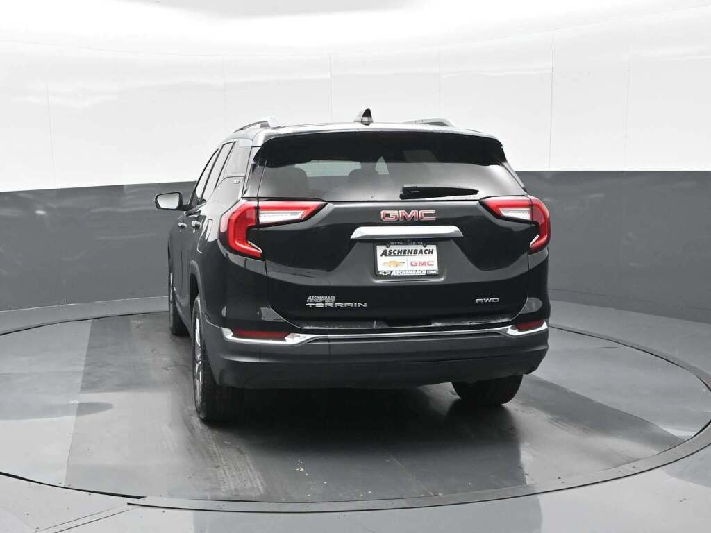 2024 GMC Terrain AWD SLT