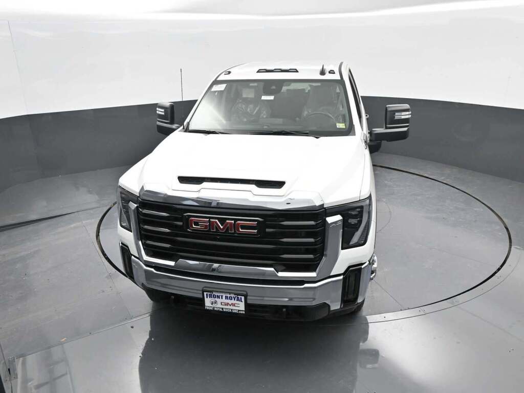 2025 GMC Sierra 3500HD Chassis Pro