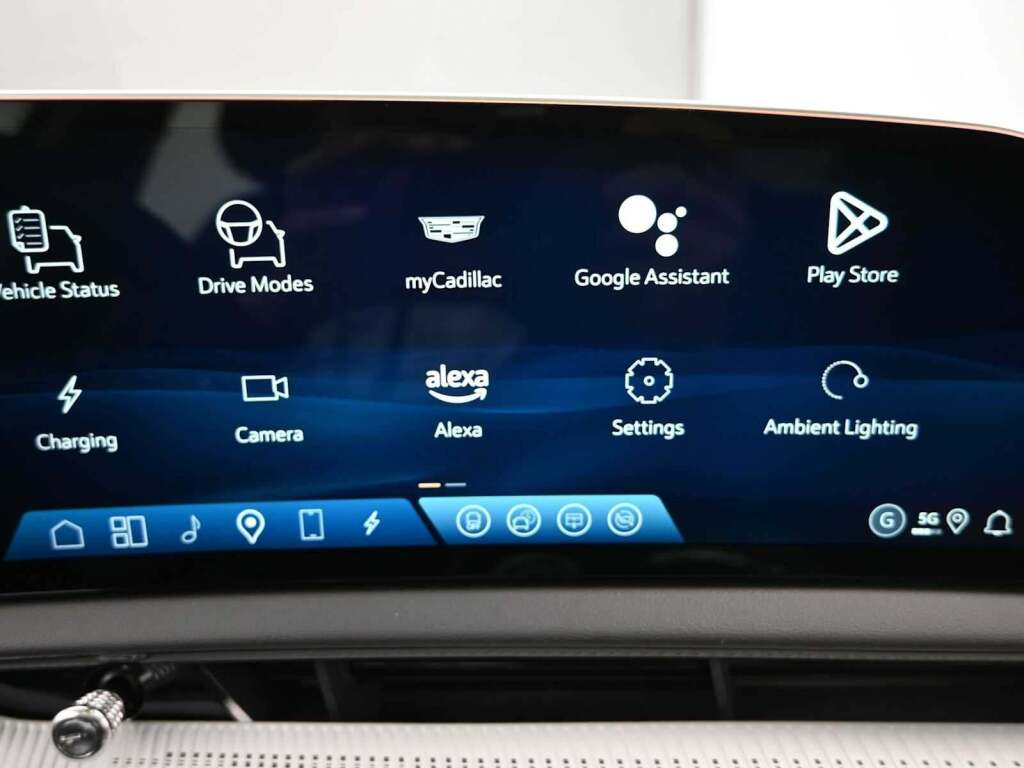 2025 Cadillac OPTIQ Sport 2 AWD