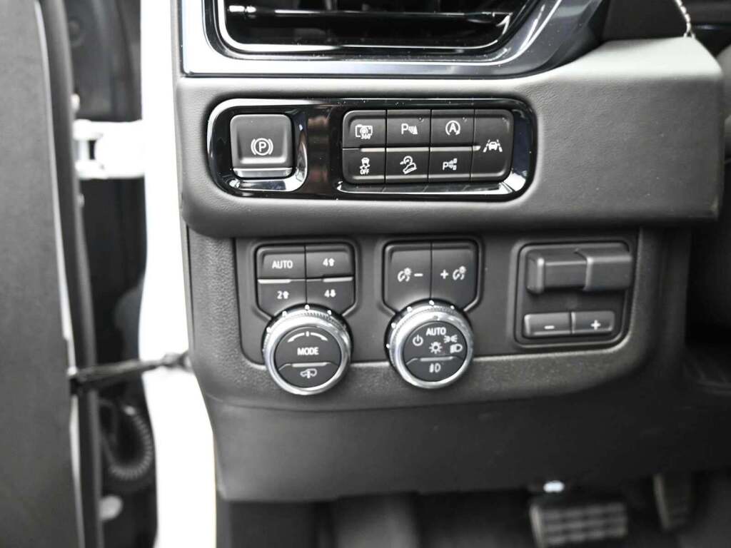 2025 GMC Yukon 4WD AT4 Ultimate