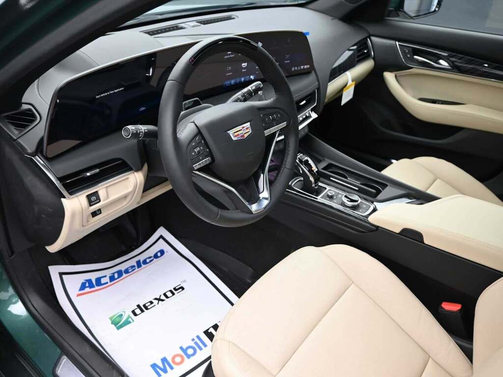 2025 Cadillac CT5 Premium Luxury RWD