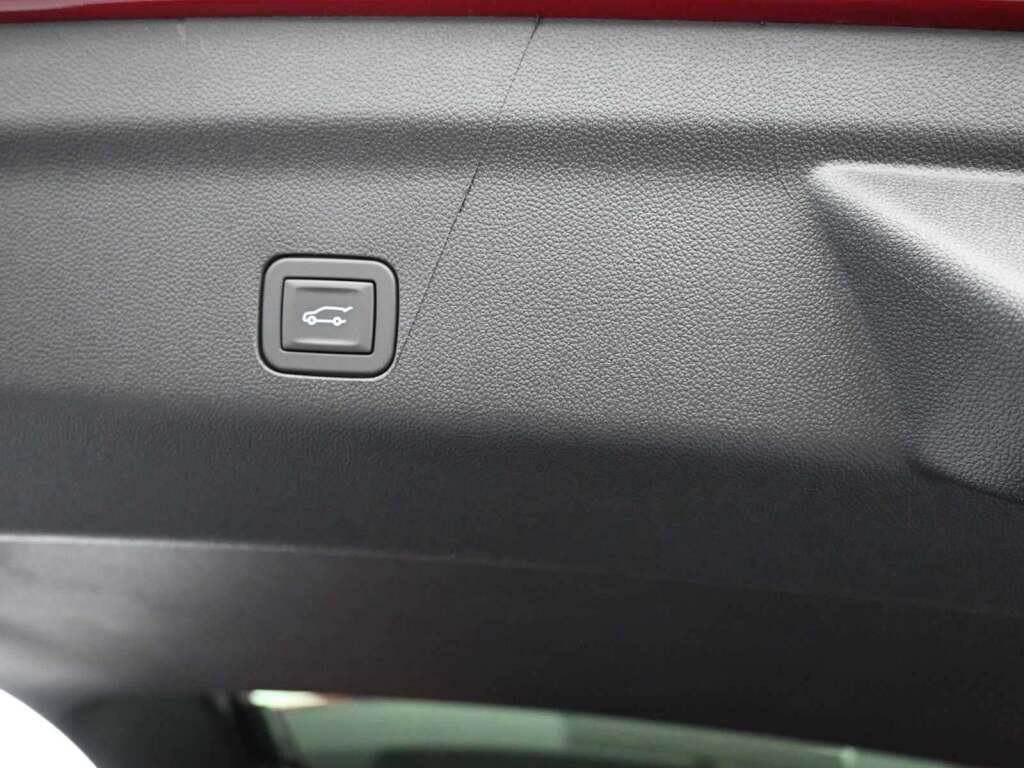 2025 GMC Yukon XL 4WD Elevation