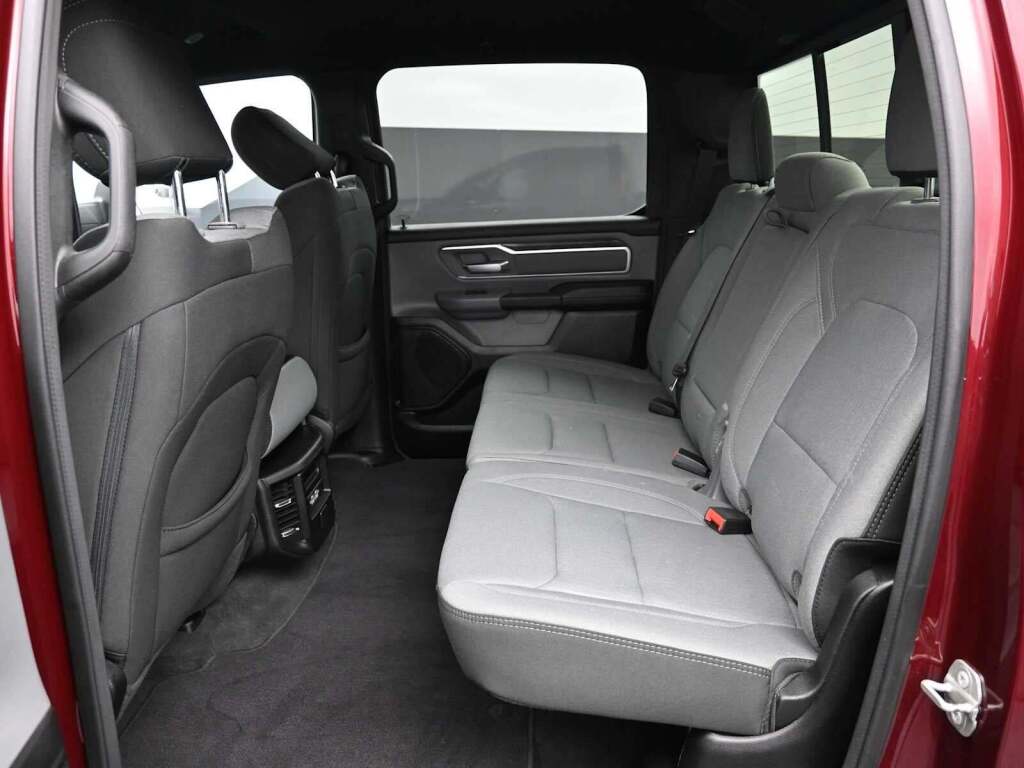 2023 Ram 1500 Big Horn Crew Cab 4x4 5'7" Box