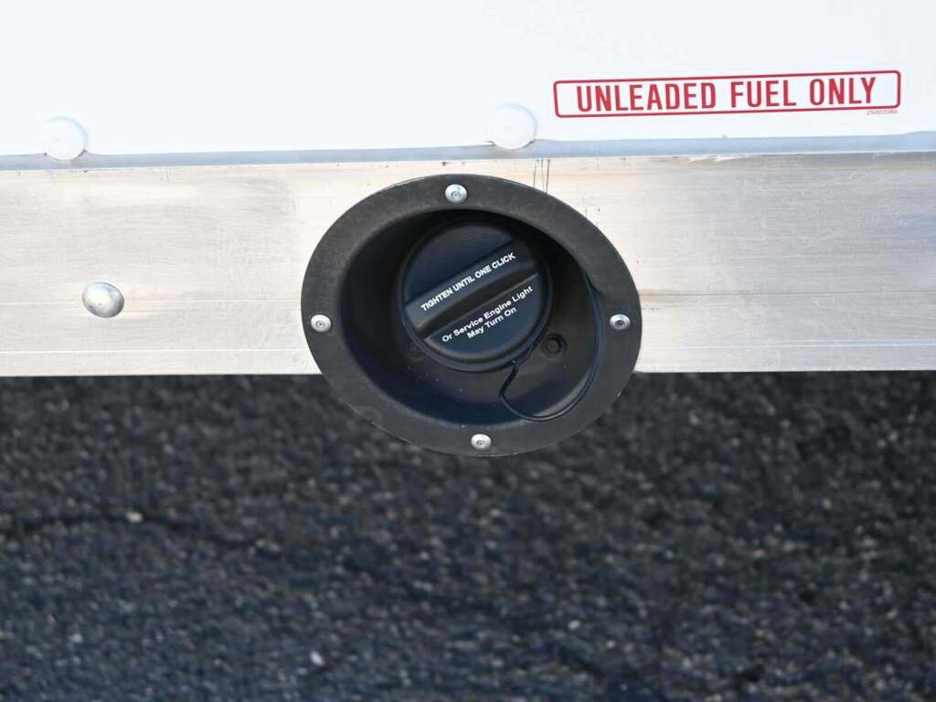 2023 GMC Savana Cutaway 4500 Van