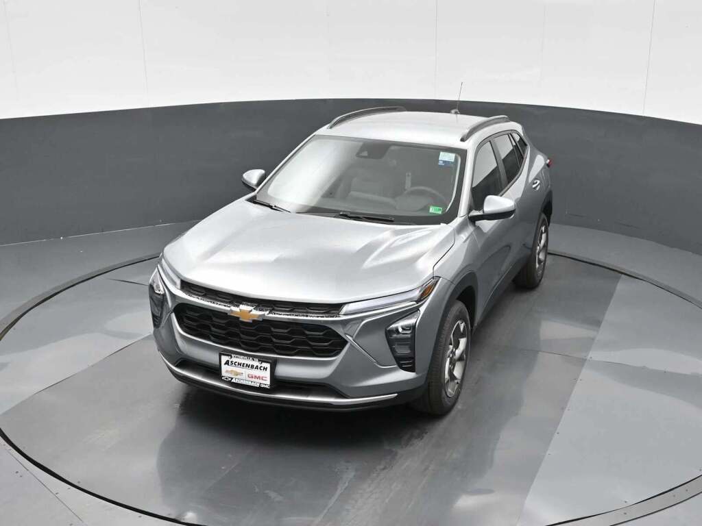 2025 Chevrolet Trax FWD LT