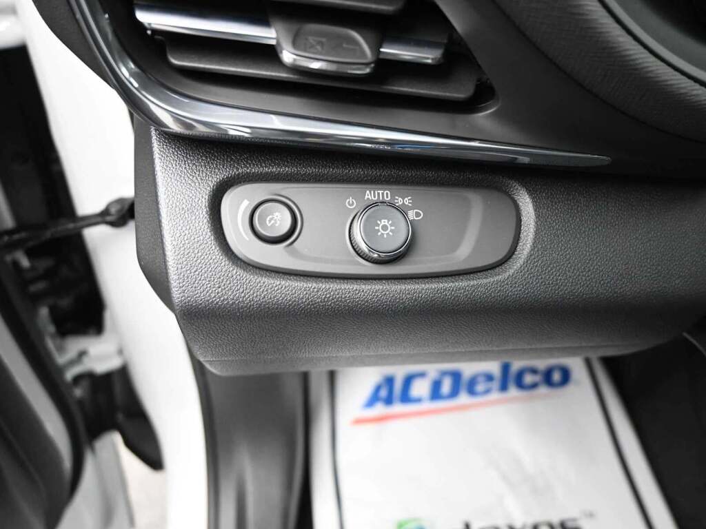 2025 Buick Envista Preferred FWD