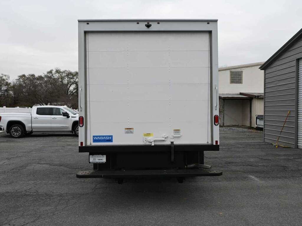 2023 GMC Savana Cutaway 4500 Van