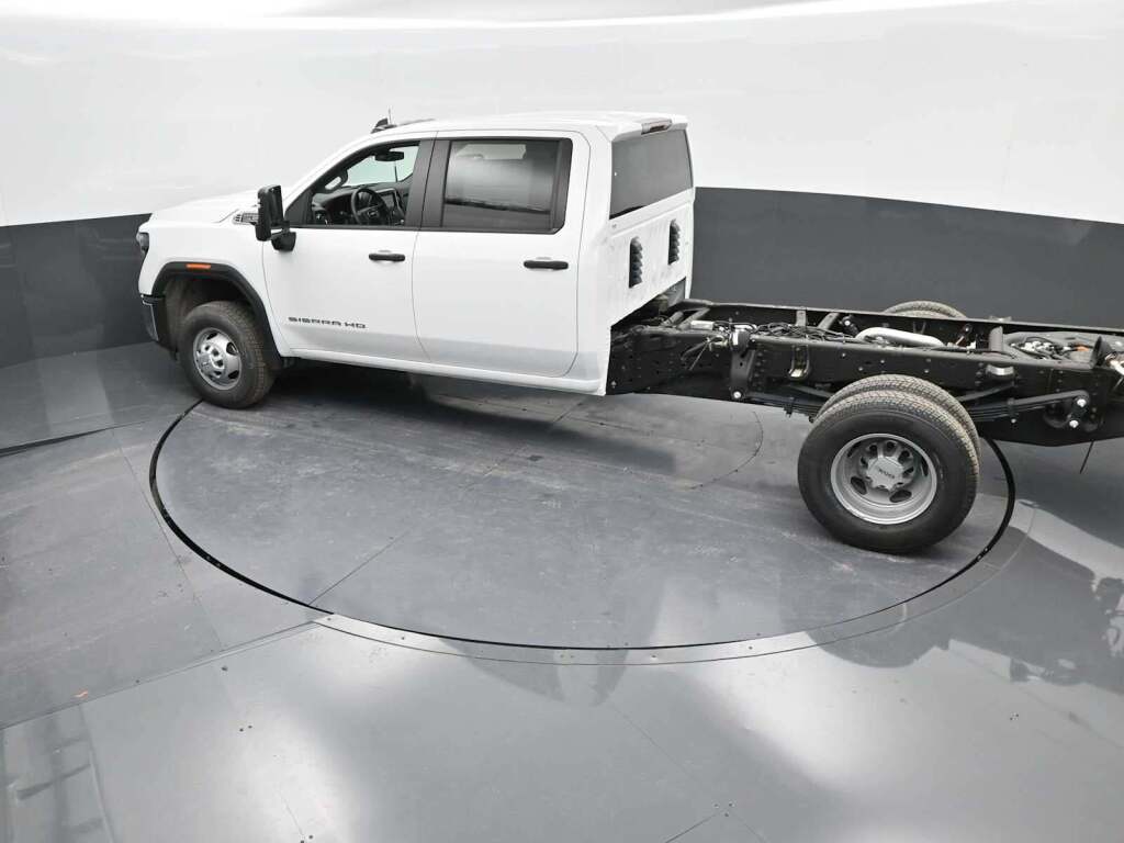 2025 GMC Sierra 3500HD Chassis Pro