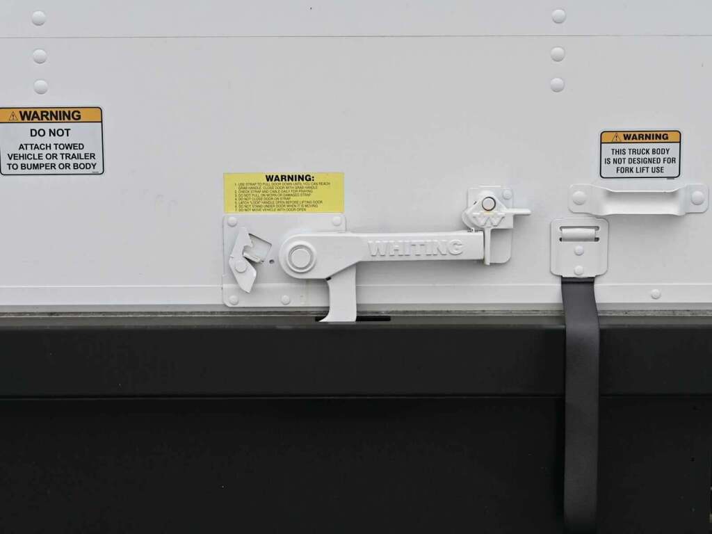 2023 GMC Savana Cutaway 4500 Van