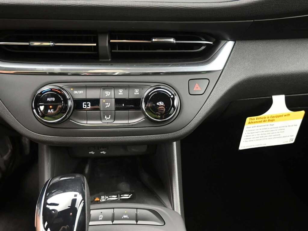 2025 Buick Envista Preferred FWD