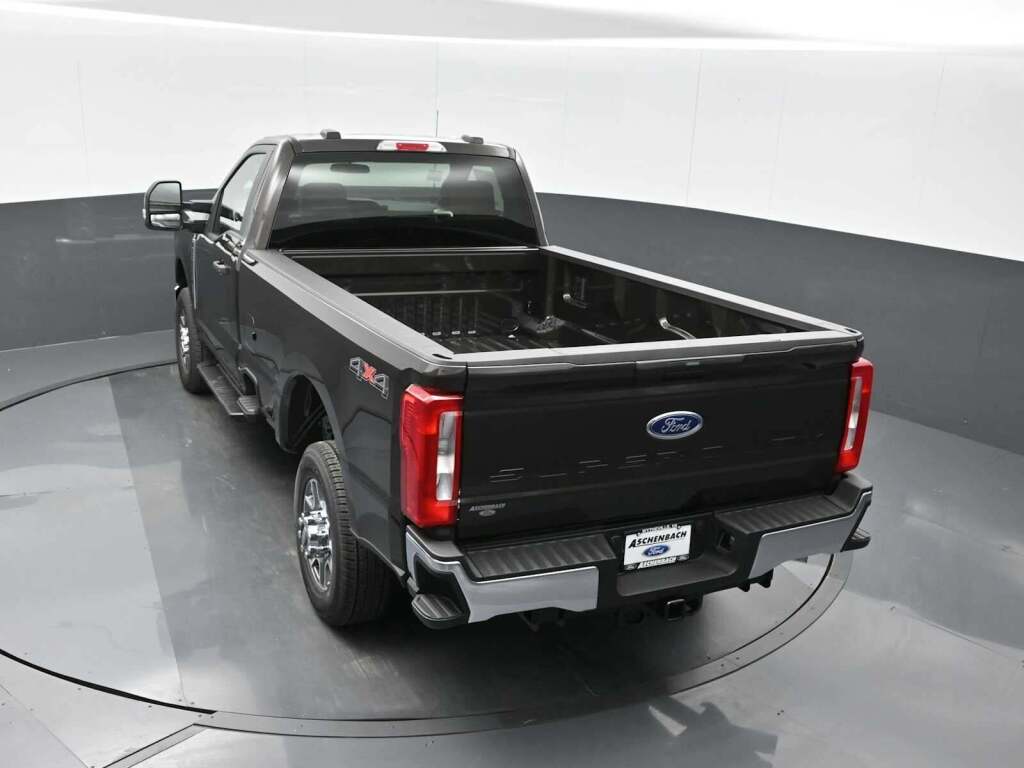 2025 Ford F-350 XLT