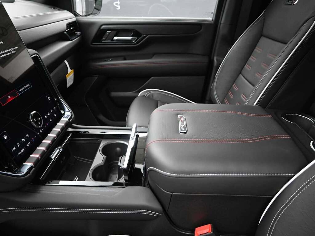 2025 GMC Yukon 4WD AT4 Ultimate