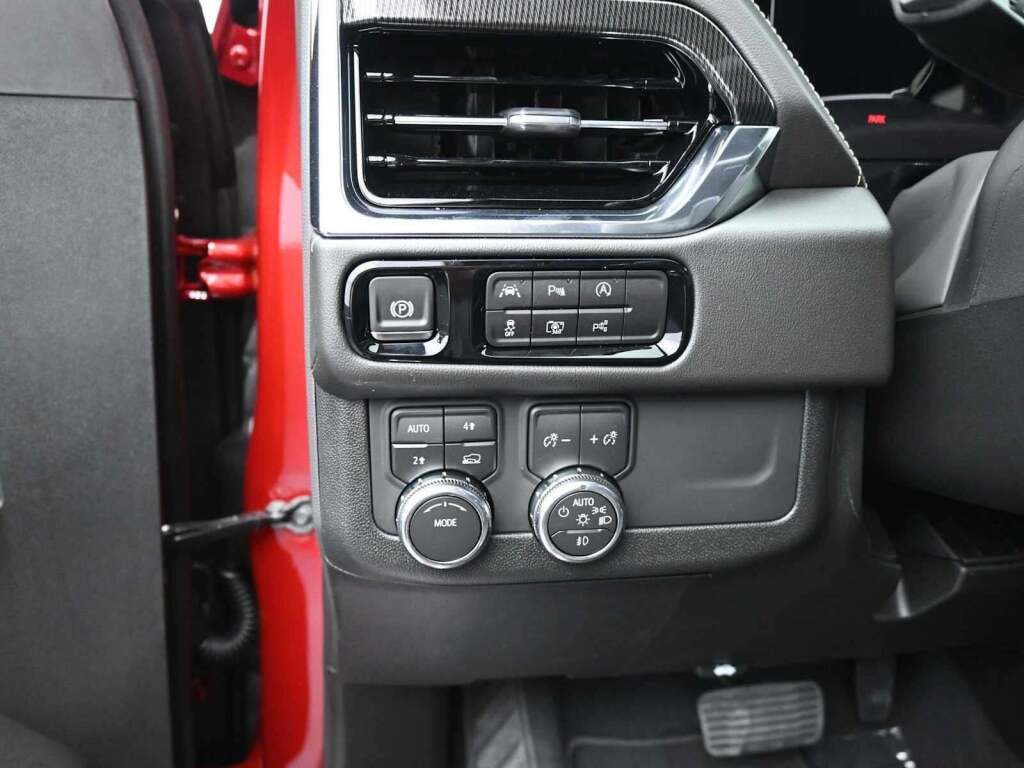 2025 GMC Yukon XL 4WD Elevation