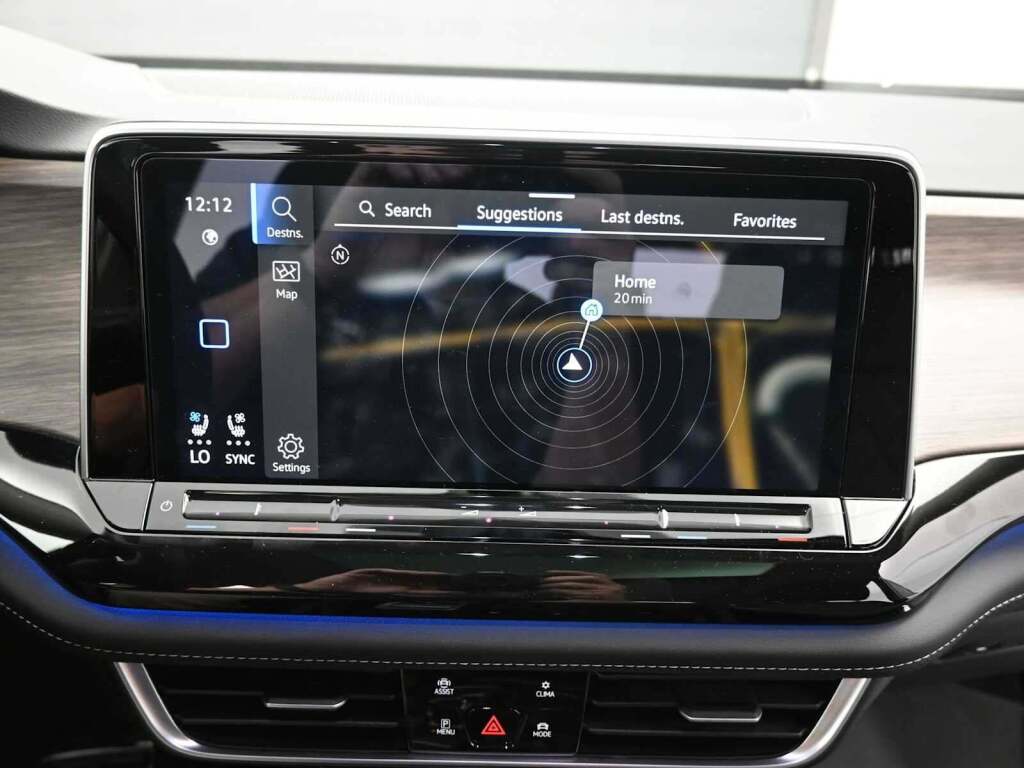 2025 Volkswagen Atlas 2.0T SEL Premium R-Line