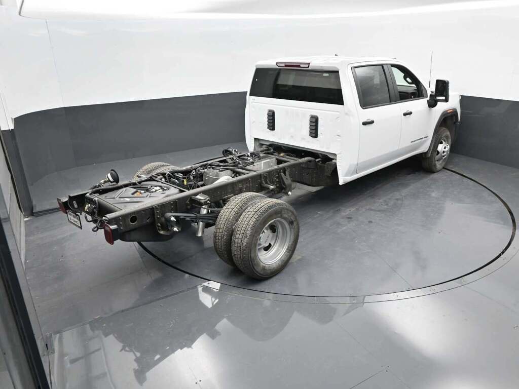 2025 GMC Sierra 3500HD Chassis Pro