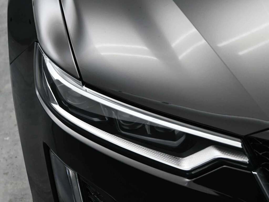 2025 Cadillac XT6 AWD Sport