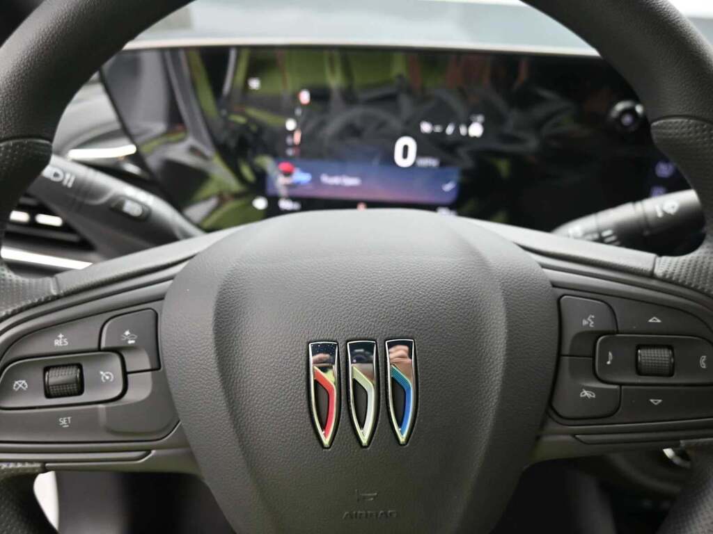 2025 Buick Envista Preferred FWD