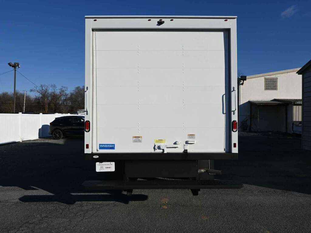 2023 GMC Savana Cutaway 4500 Van