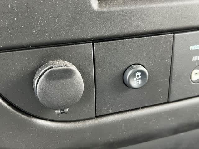 2023 GMC Savana Cutaway 4500 Van