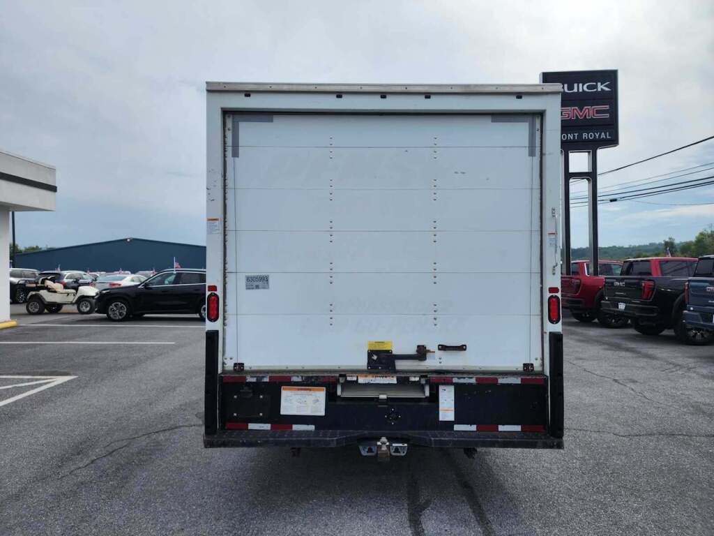 2018 Ford E-350 Cutaway 