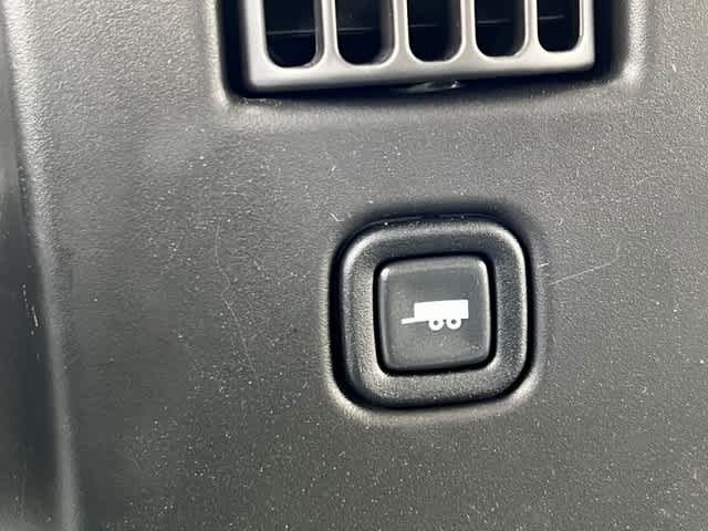 2023 GMC Savana Cutaway 4500 Van