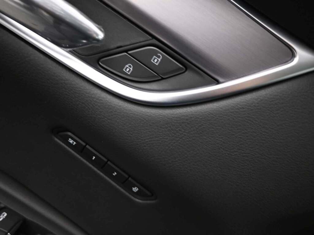 2025 Cadillac XT6 AWD Luxury