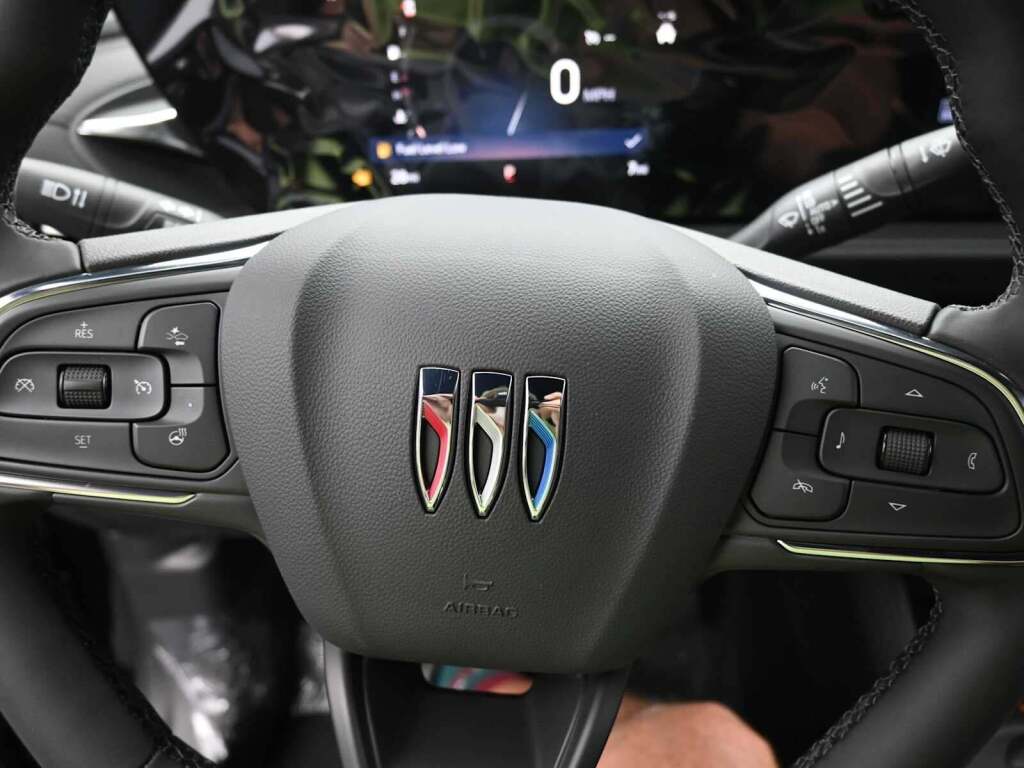 2025 Buick Envista Preferred FWD