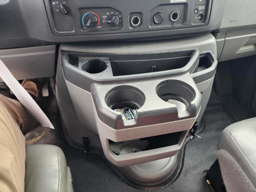 2018 Ford E-350 Cutaway 