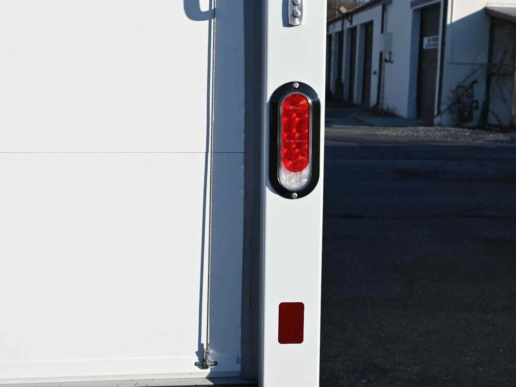 2023 GMC Savana Cutaway 4500 Van