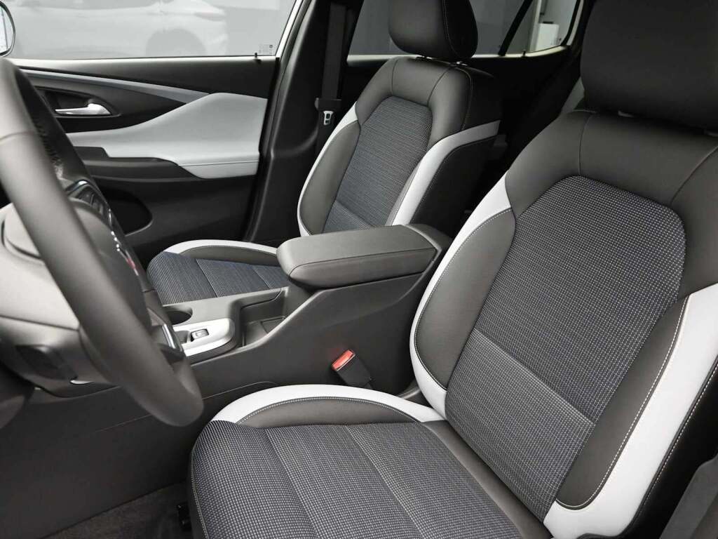 2025 Buick Envista Preferred FWD