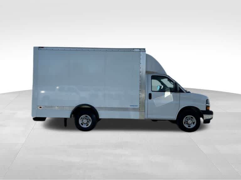 2023 Chevrolet Express Cutaway Work Van