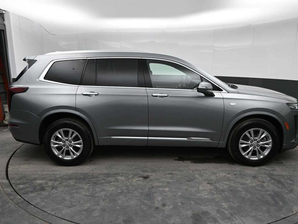 2025 Cadillac XT6 AWD Luxury